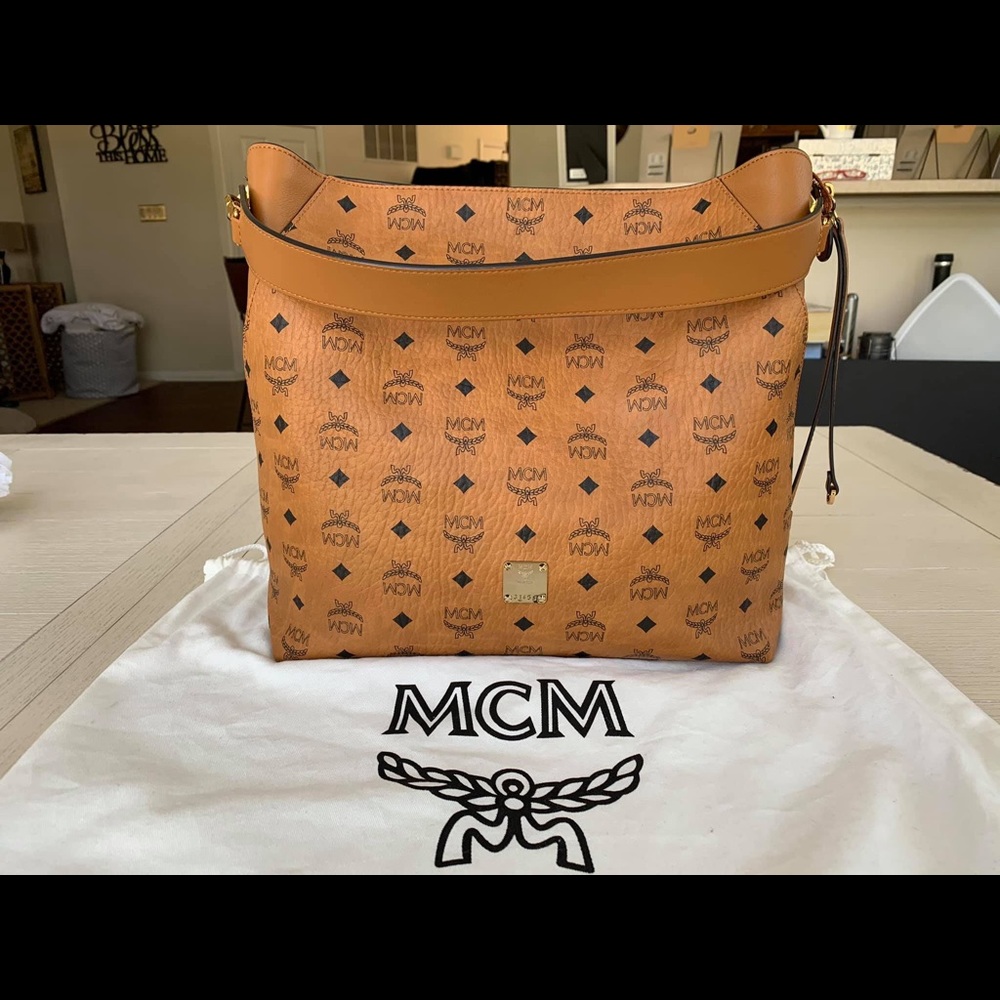 MCM Klara Hobo tote 😍